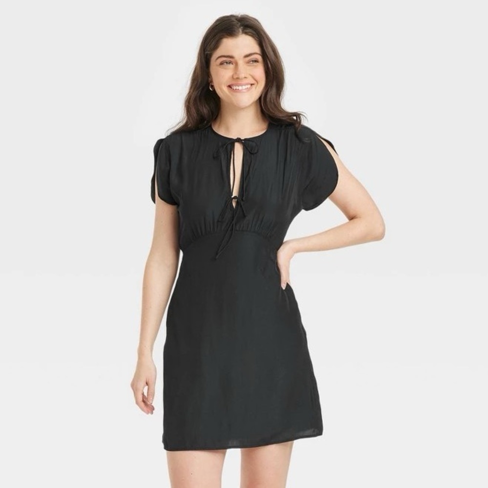 Women's Tie-Front a-Line Dress- Black